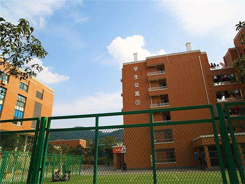貴陽市私立高中學校收費標準(貴陽中天小學收費標準)