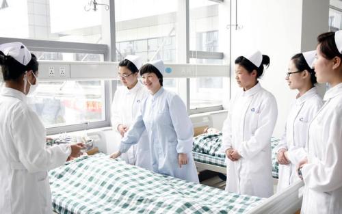 成都周邊哪些學(xué)校招收幼師？