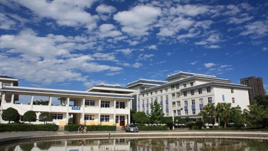成都市文化藝術(shù)學校(成都市文化藝術(shù)學校招聘)