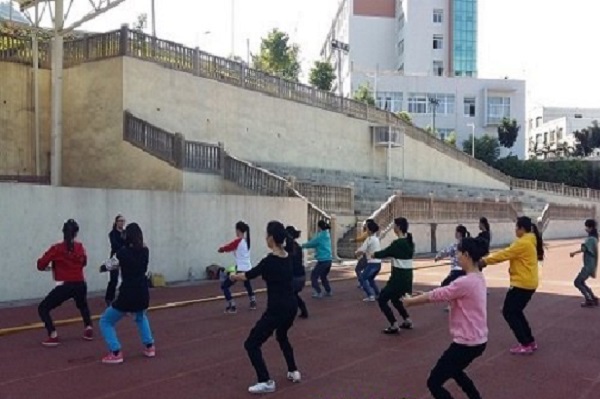 14歲初中沒畢業(yè)能讀什么技校(14歲初中沒畢業(yè)能讀什么技校濟南)