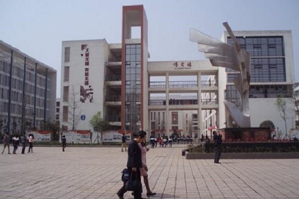2021年四川哪些計(jì)算機(jī)學(xué)校就業(yè)比較好？