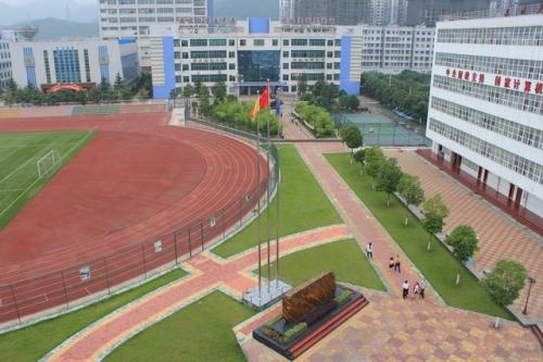 四川初中生讀什么樣的汽修學校比較好