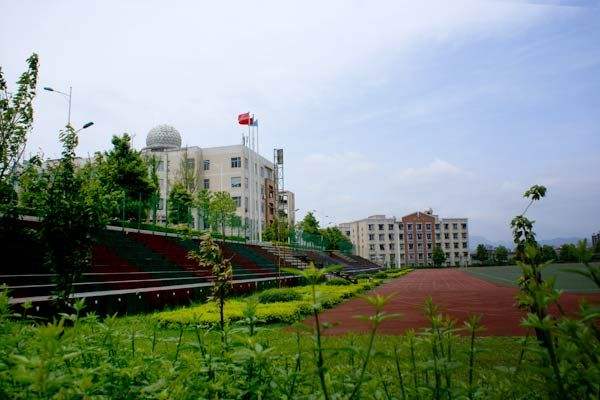 2022年四川初中畢業(yè)報什么中專最好？