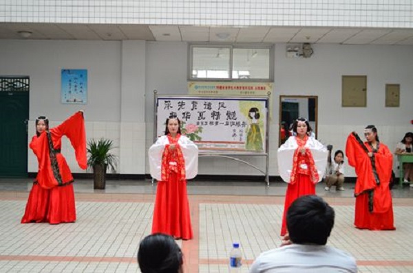 2022年成都汽修學(xué)校適合女生學(xué)習(xí)嗎？