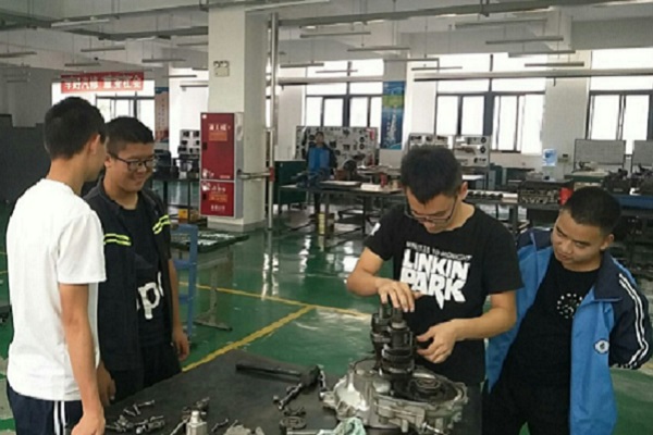 成都市成工高新科技工程項目職業(yè)學(xué)校網(wǎng)站網(wǎng)址