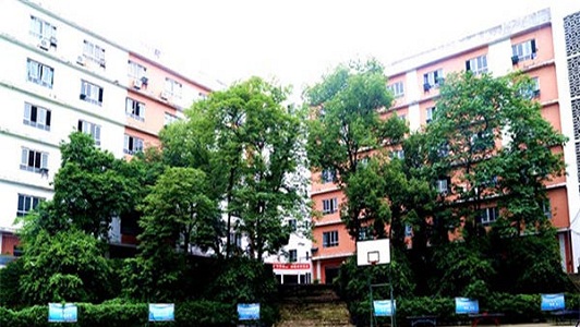 2022年四川經(jīng)濟(jì)管理學(xué)校的學(xué)費和費用是多少？