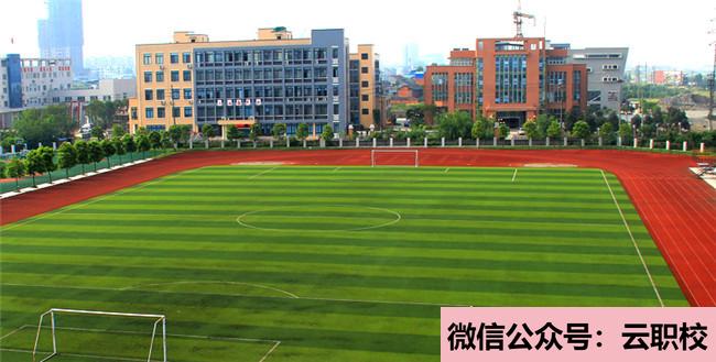 女生讀衛(wèi)校的優(yōu)勢,衛(wèi)校就業(yè)前景與優(yōu)勢(廣西2021年女生學(xué)衛(wèi)校好嗎)