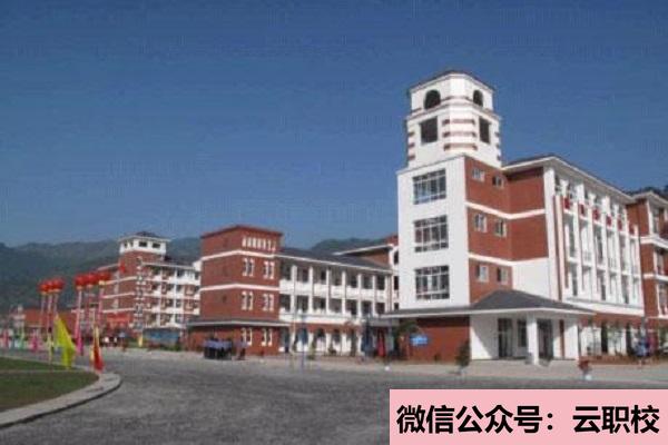 昆明衛(wèi)生學(xué)校特色專(zhuān)業(yè)介紹(昆明衛(wèi)生學(xué)校2021年報(bào)名條件、招生要求、招生對(duì)象)圖2