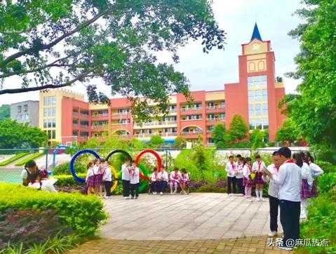 眉山映天學校學費多少(眉山映天學校官網(wǎng))