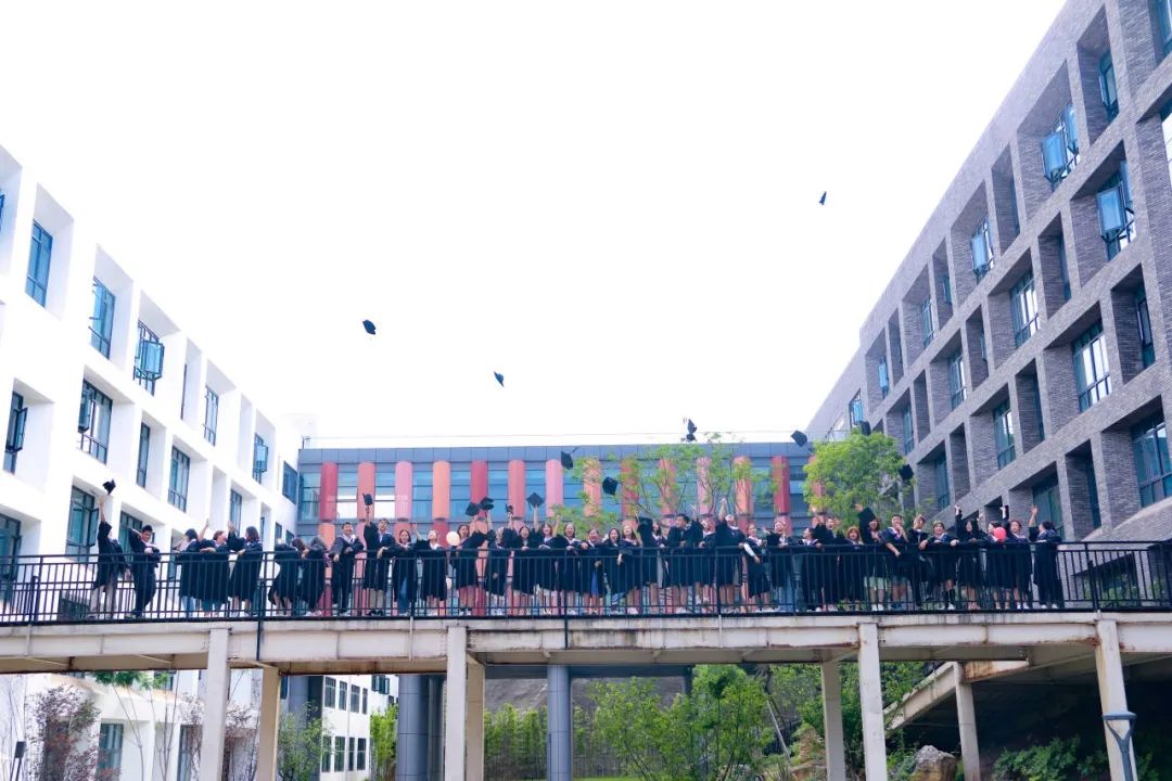 成都工業(yè)職業(yè)學校(成都工業(yè)職業(yè)技術學校招生官網(wǎng))