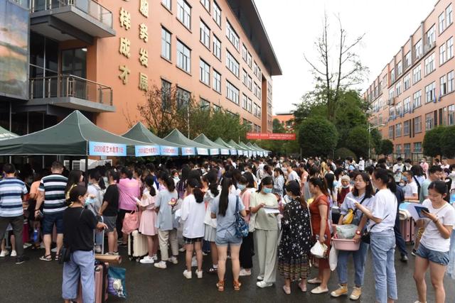 四川省成都市志翔職業(yè)學校(四川省成都市志翔職業(yè)學校2019屆的學生)