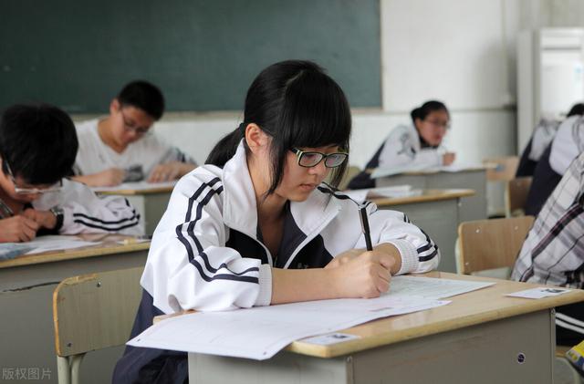 職高和技校哪個學費貴(上職高和技校哪個更好)