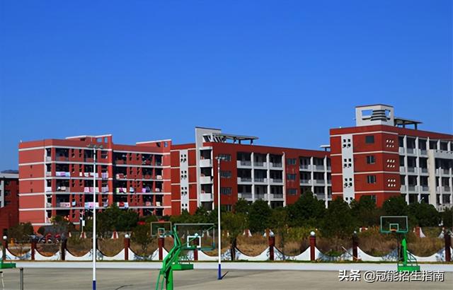 成都鐵路衛(wèi)生學校好不好(成都鐵路衛(wèi)生職業(yè)學校怎么樣)