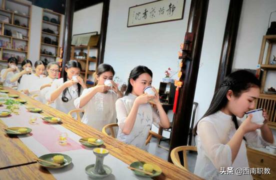 四川工業(yè)科技學(xué)院?？?四川應(yīng)用技術(shù)職業(yè)學(xué)院專升本)
