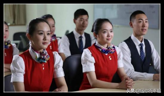 成都航空職業(yè)學(xué)校收費(成都航空旅游職業(yè)學(xué)校)