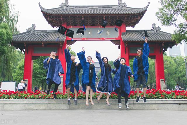 四川高鐵專業(yè)什么學校好(四川高鐵乘務員專業(yè)的學校)