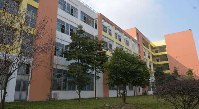 四川技工學校有哪些(四川科華技工學校)