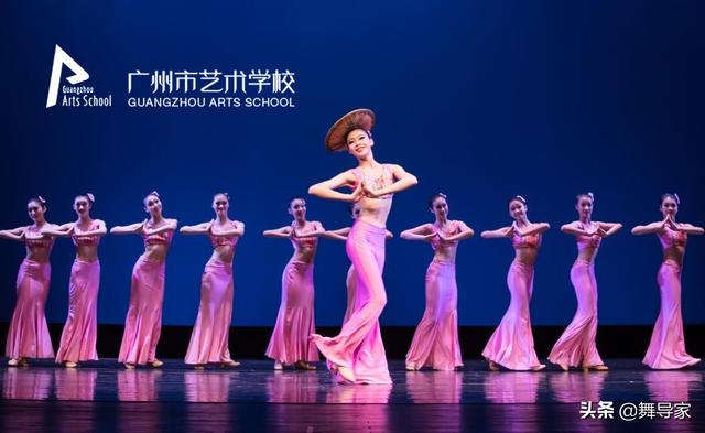 四川音樂學(xué)院附屬中等藝術(shù)學(xué)校學(xué)費(fèi)(四川音樂學(xué)院附屬中等藝術(shù)學(xué)校怎么樣)