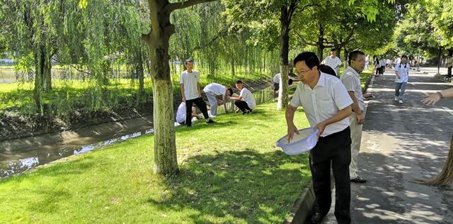 四川省旅游職業(yè)學(xué)校(?？诼糜温殬I(yè)學(xué)校)