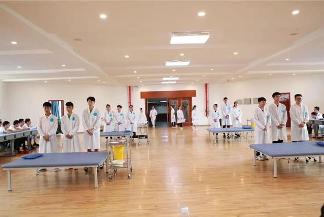 成都中醫(yī)藥大學針灸學校怎么樣(成都中醫(yī)藥大學附屬醫(yī)院針灸學?？傂?