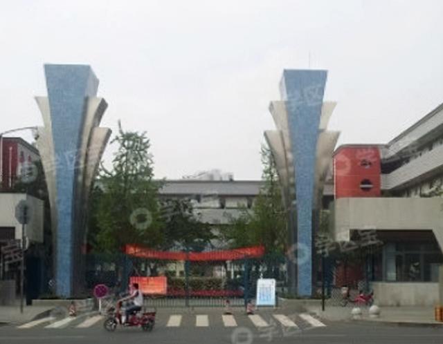 成都公立鐵路學校(成都鐵路衛(wèi)生職業(yè)學校)