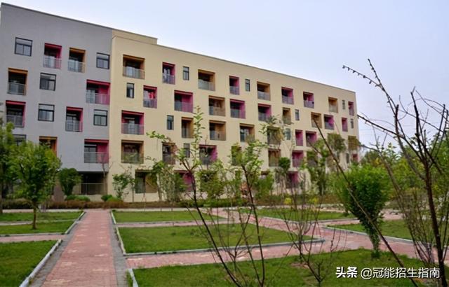 成都有哪些技術(shù)學(xué)校(成都有哪些技術(shù)學(xué)校的?？?