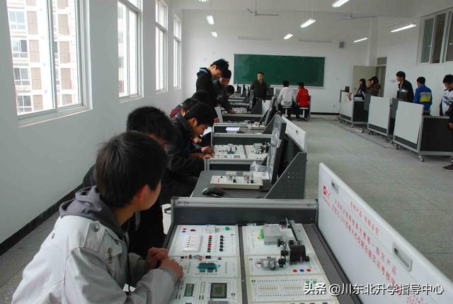 四川省簡陽市高級職業(yè)中學(四川省簡陽市高級職業(yè)中學校服)