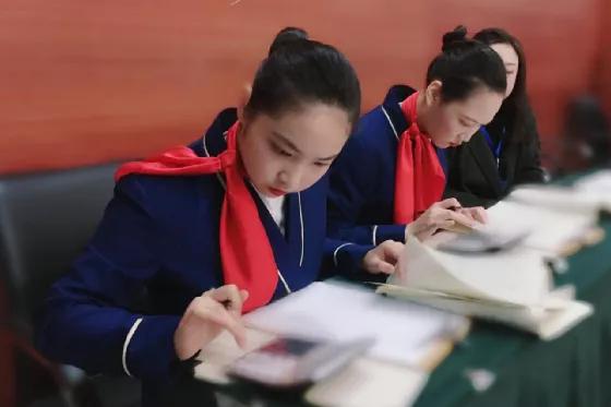 成都哪個高鐵職業(yè)學校好(成都哪個高鐵站離市區(qū)近)