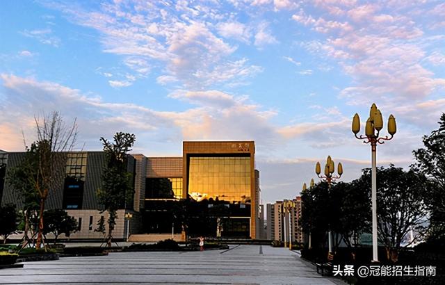 成都航空類(lèi)學(xué)校排名(成都航空職業(yè)學(xué)校排名)