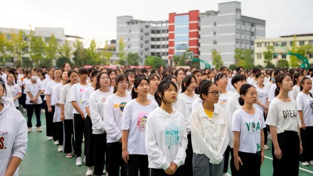 四川省南充師范學校(南充師范學校2020招生簡章)