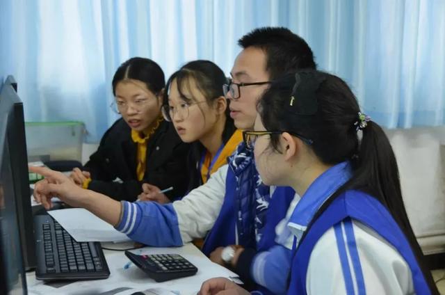 初中沒畢業(yè)上什么學?？梢?以前初中沒畢業(yè)可以上什么學校)