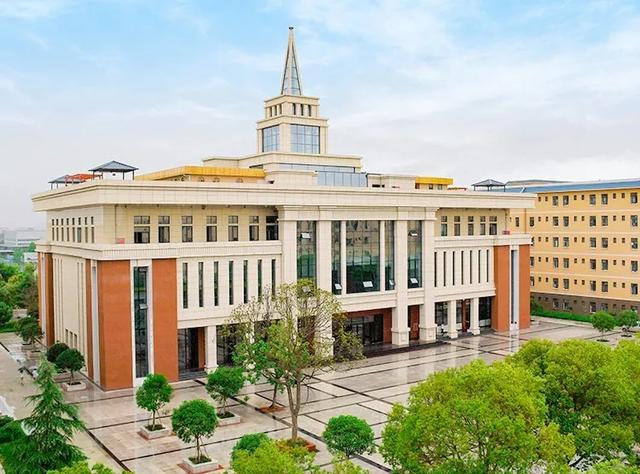 綿陽市電子教育學校(綿陽市電子教育學校歷任校長)