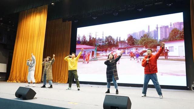 成都市軌道交通專業(yè)學(xué)校(成都市軌道交通專項資金籌措方案)