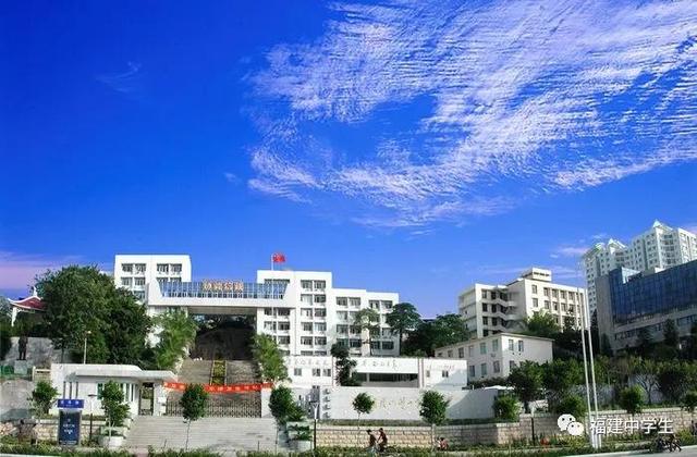 四川學(xué)校哪個好(四川學(xué)校有哪些)